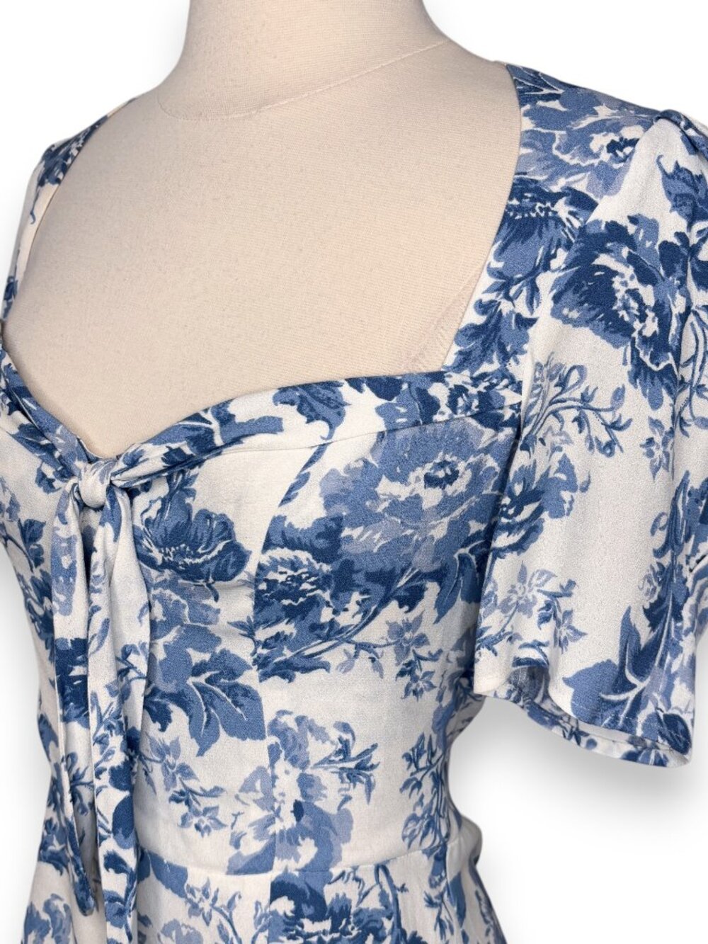 Reformation Grant Olympia Blue Floral Bow Tie Open Back Mini Dress Size 4 - Picture 7 of 9